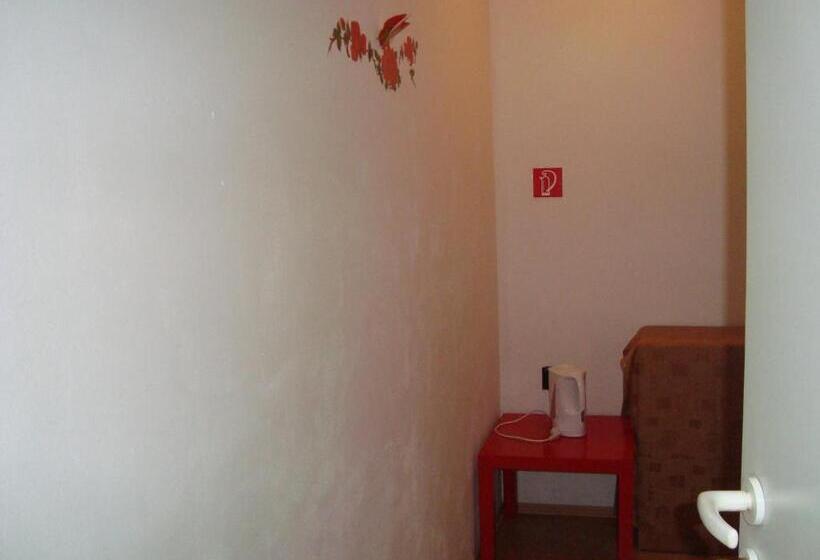 פנסיון Penzion Adria