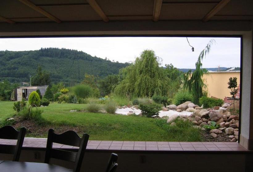 פנסיון Penzion Surf