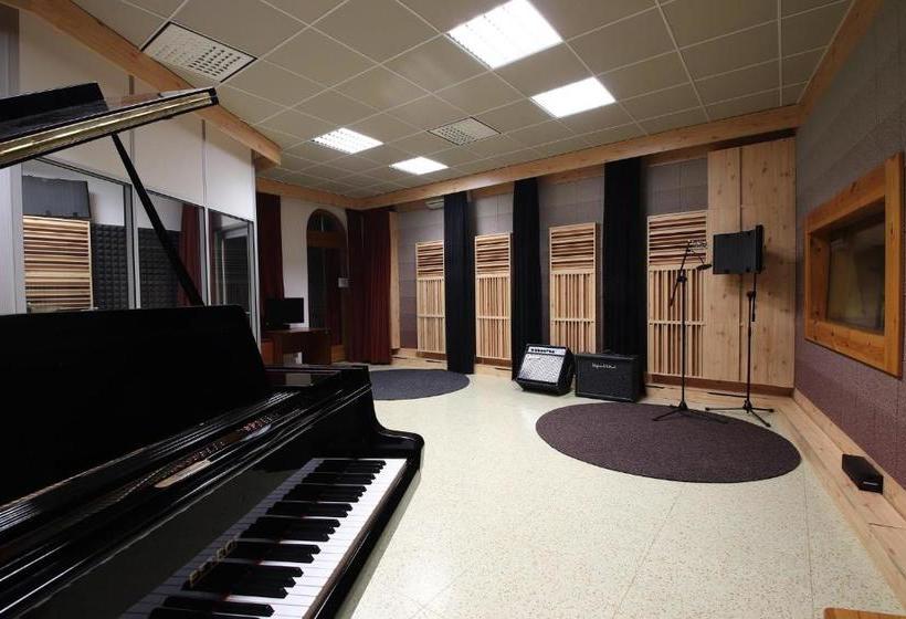 פנסיון Penzion Surf