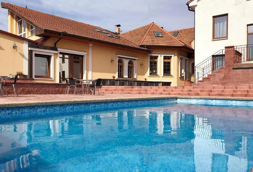 פנסיון Penzion Surf