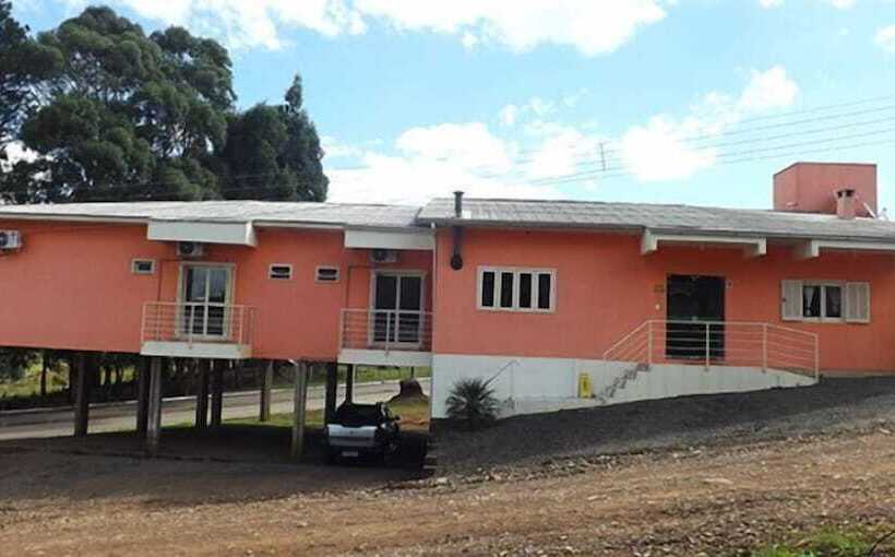 펜션 Pousada Aparados