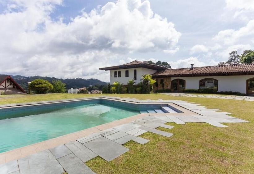 펜션 Mansão Nacional Inn