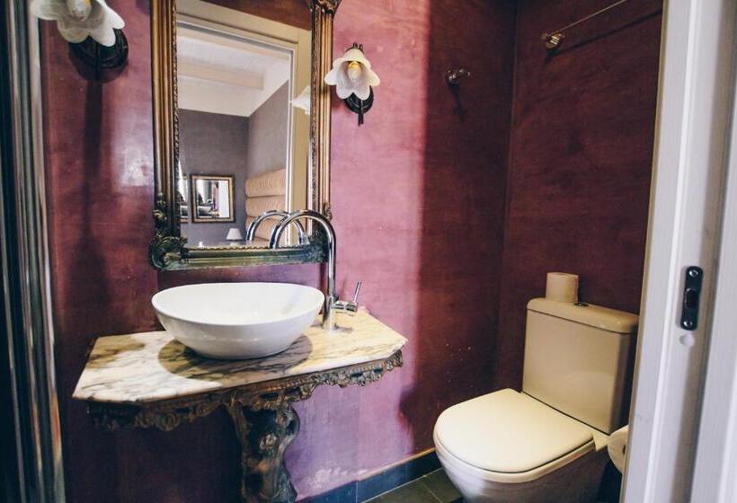 پانسیون Sally Port Senglea