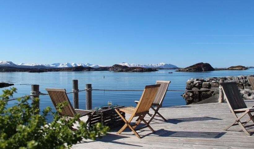 פנסיון Sveggvika Guesthouse