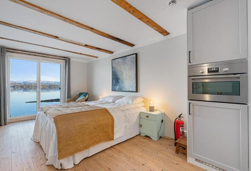 פנסיון Sveggvika Guesthouse