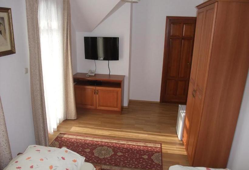 פנסיון Sóvirág Vendégház