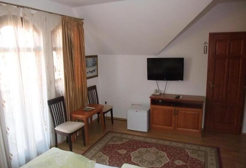 פנסיון Sóvirág Vendégház