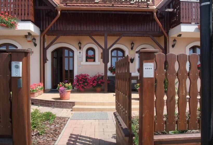 פנסיון Sóvirág Vendégház