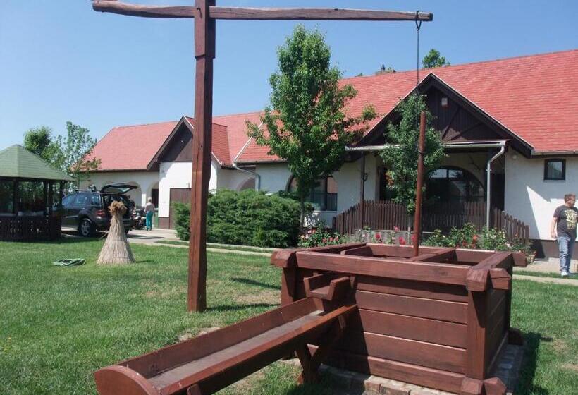 פנסיון Sóvirág Vendégház