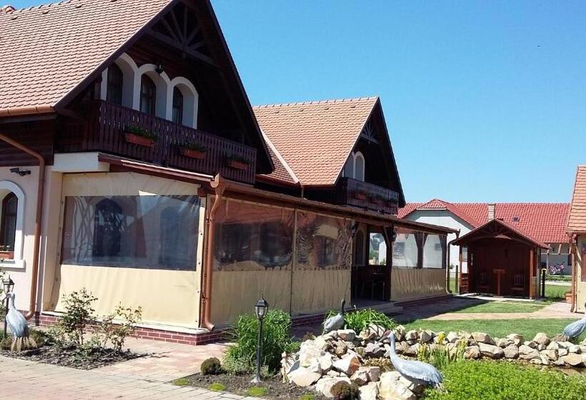 פנסיון Sóvirág Vendégház