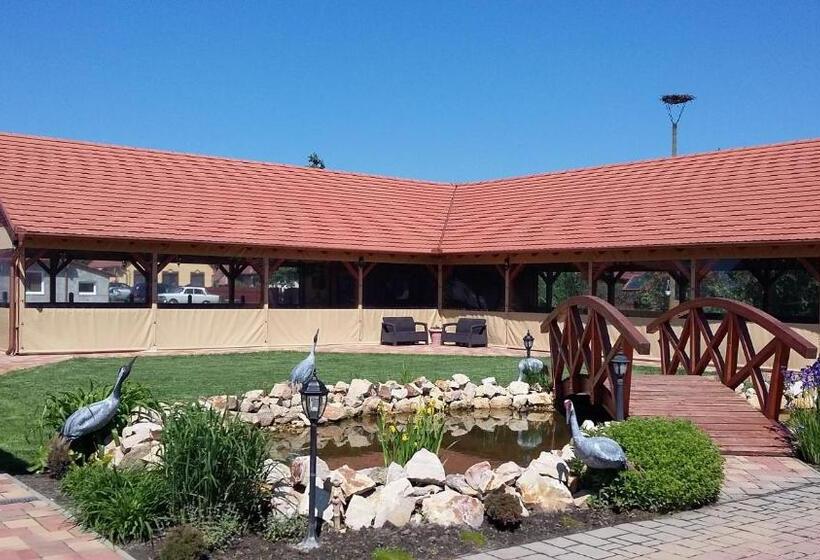 פנסיון Sóvirág Vendégház