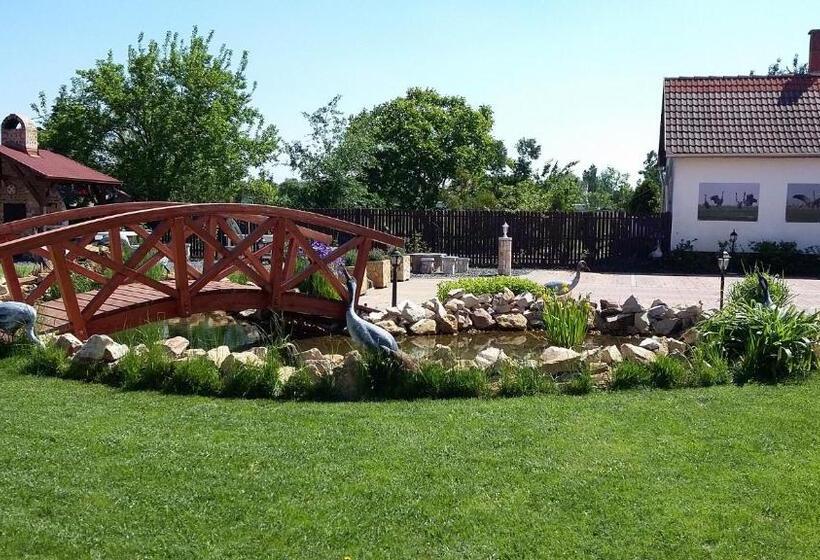 פנסיון Sóvirág Vendégház