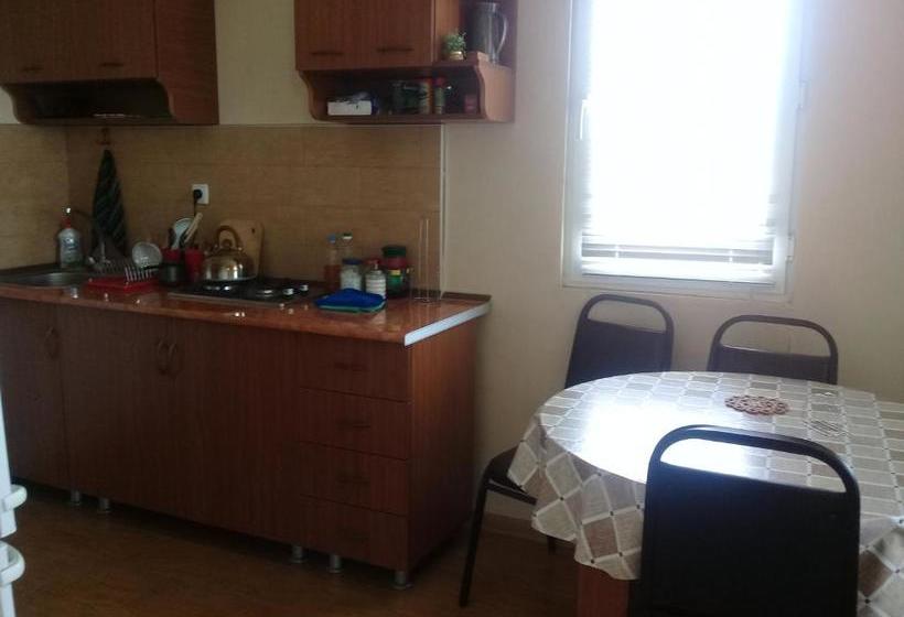 پانسیون Tlt Guest House