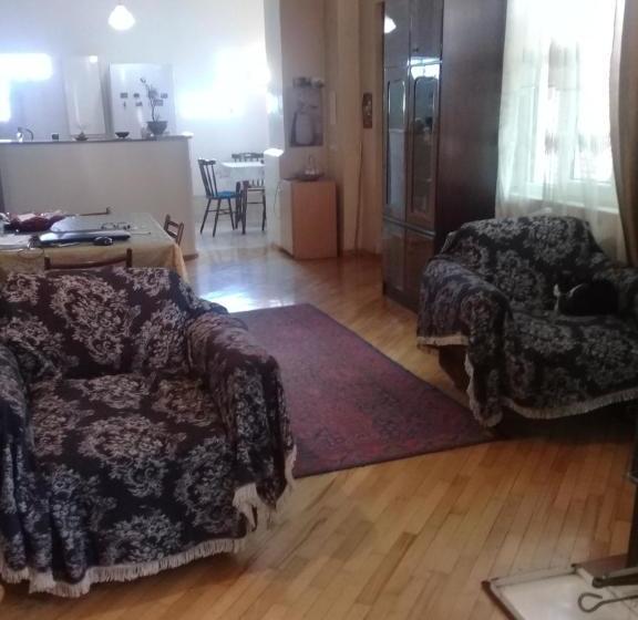 پانسیون Tlt Guest House