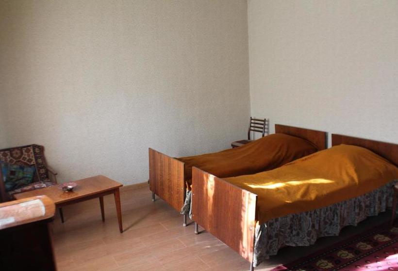 پانسیون Tlt Guest House