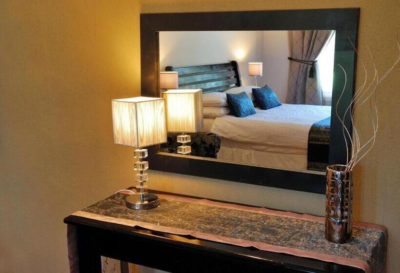 פנסיון Tranquil Guest House