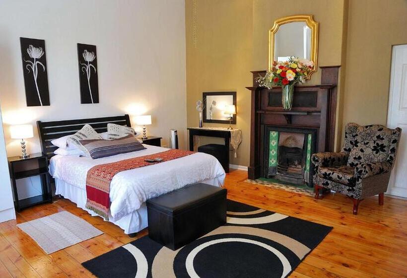 פנסיון Tranquil Guest House