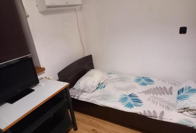 پانسیون Villa Zorba