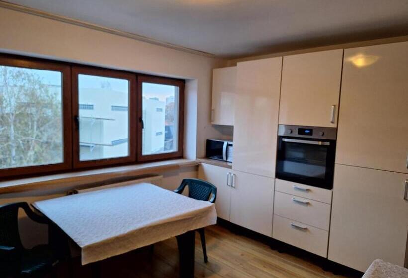 پانسیون Villa Zorba