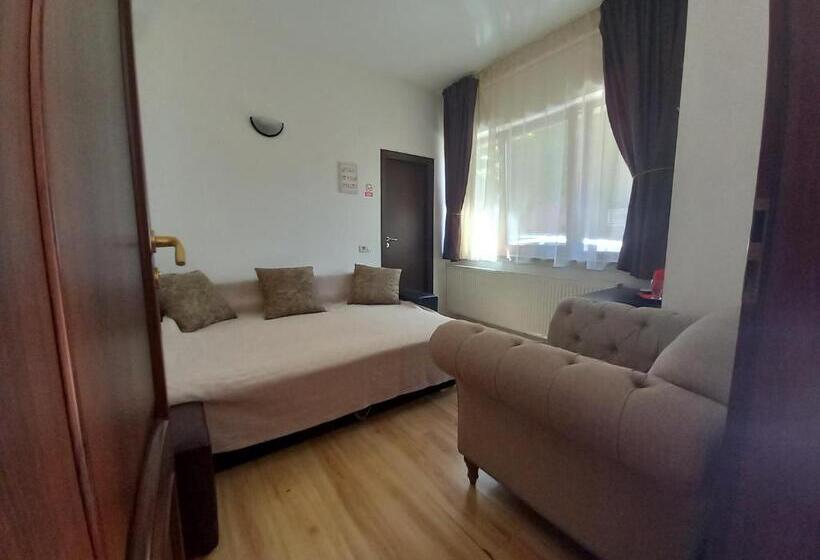 پانسیون Villa Zorba