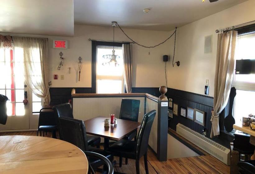 Общежитие Auberge D Anjou Cocooning Café