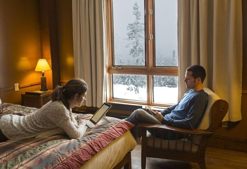 ユースホステル Auberge De Montagne Des Chic Chocs Mountain Lodge   Sepaq