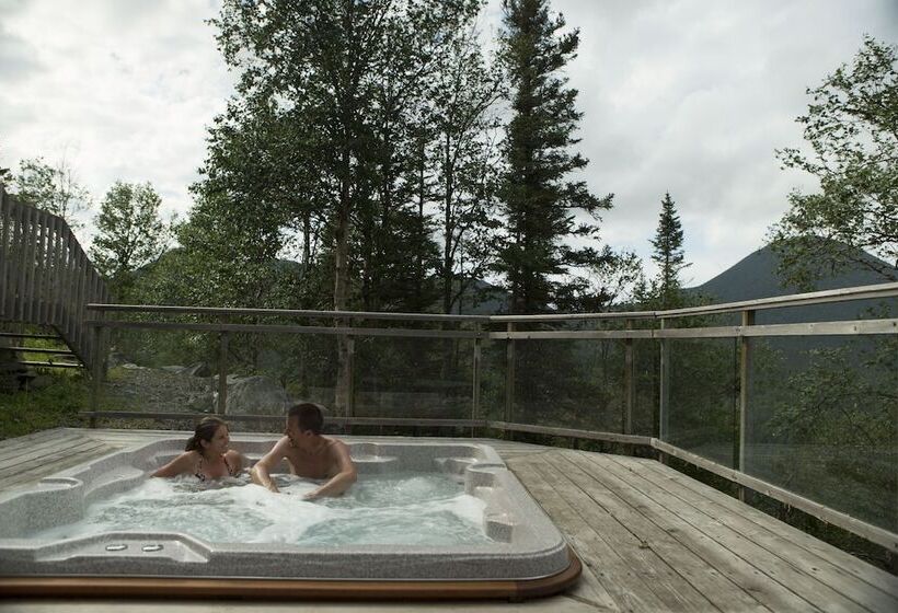 ユースホステル Auberge De Montagne Des Chic Chocs Mountain Lodge   Sepaq