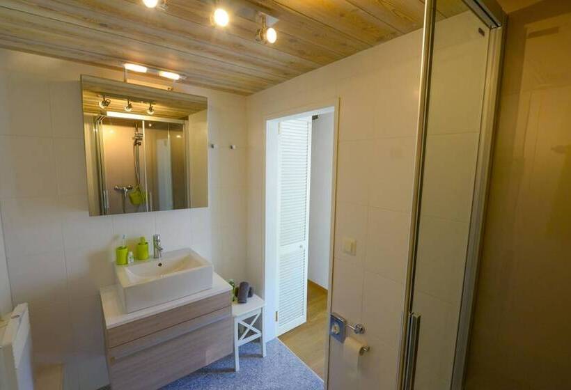 ユースホステル Chez Constance