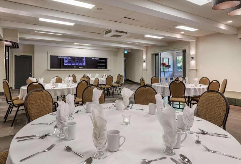 호스텔 Dannys Hotel Suites; Surestay Collection By Best Western