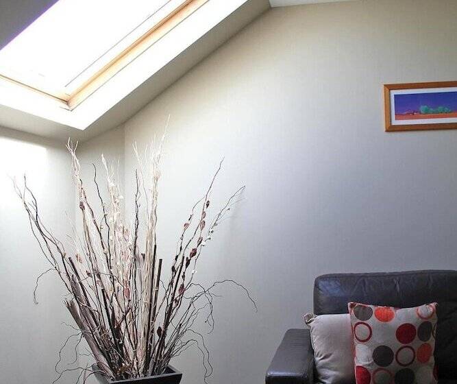 فندق صغير Drifters Inn