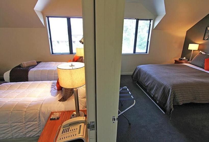 فندق صغير Drifters Inn