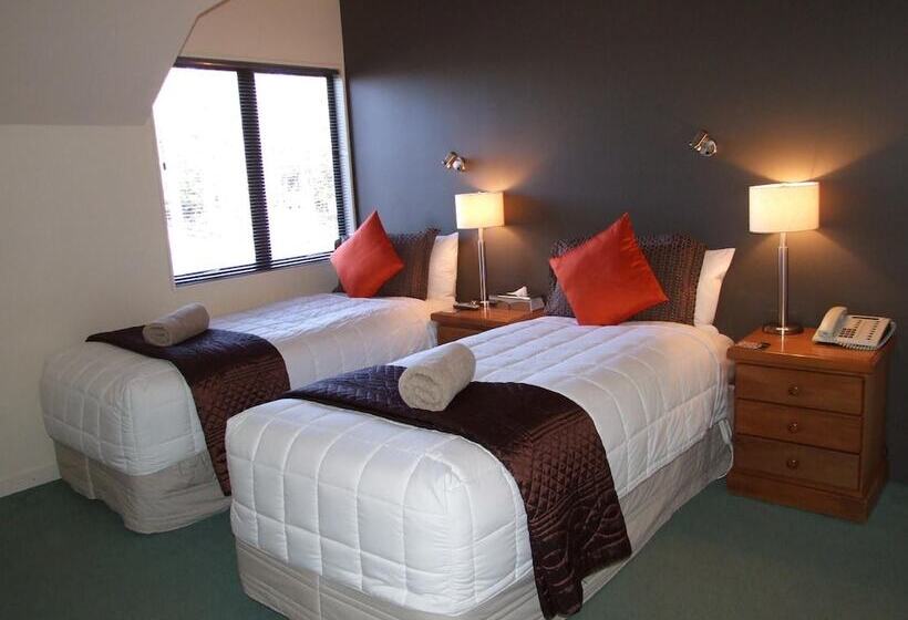 فندق صغير Drifters Inn