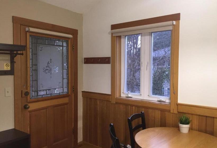 فندق صغير Harrison Street Inn