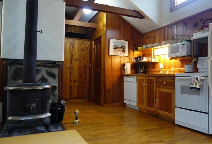 فندق صغير Harrison Street Inn