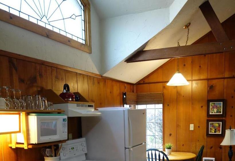 فندق صغير Harrison Street Inn