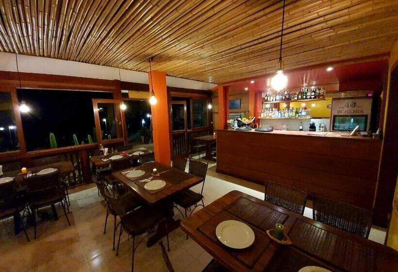 فندق صغير Pousada E Restaurante O Pescador