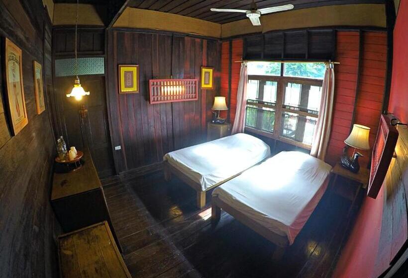 호스텔 The Riverside Guest House