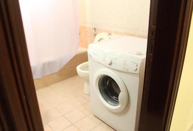 Flora Park  Apartment