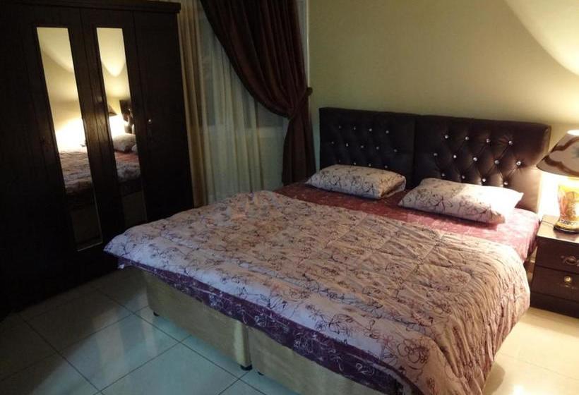 Flora Park  Apartment