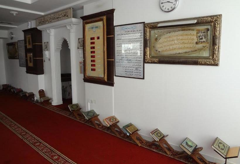 Flora Park  Apartment