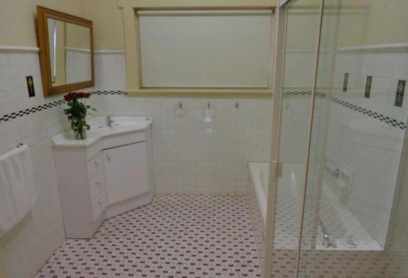 Glenelg Gateway Apartments