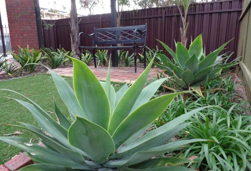 Glenelg Gateway Apartments