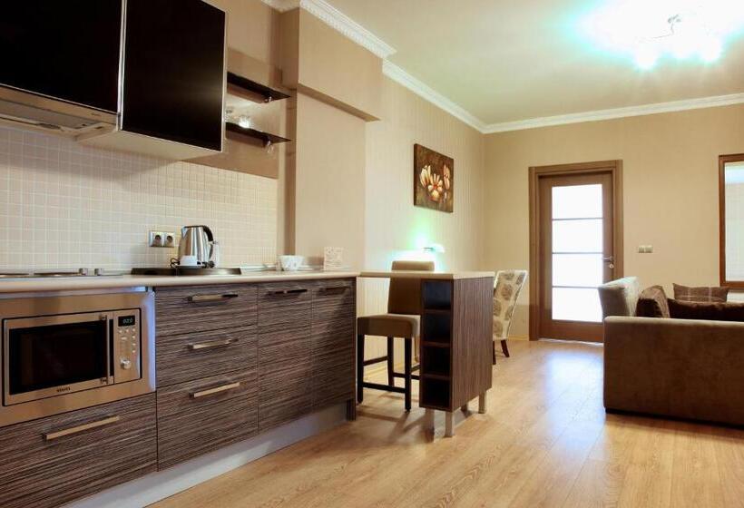 هتل Balturk House