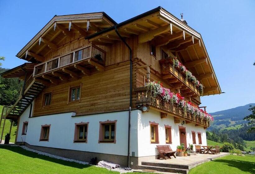 فندق Gumpoldbauer