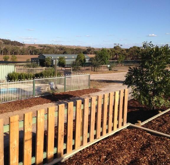 فندق Lavendale Country Retreat