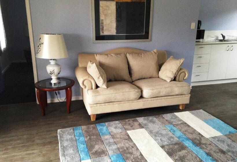 فندق Lavendale Country Retreat