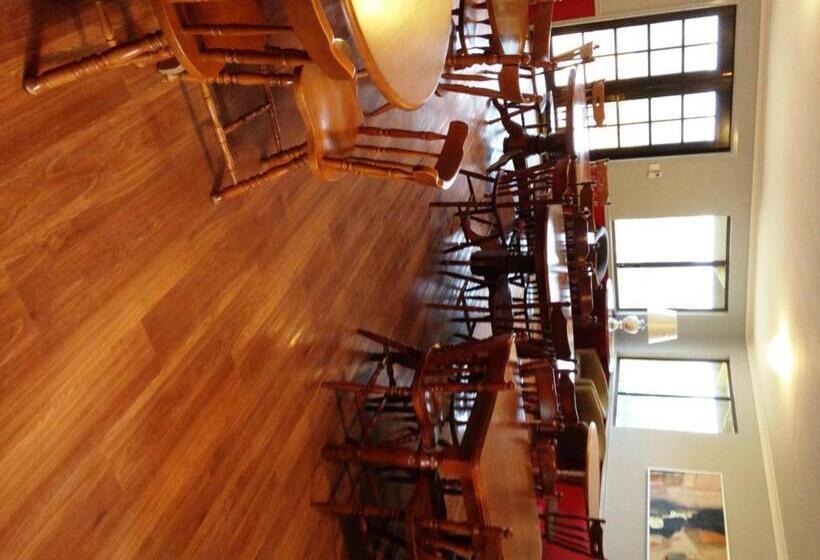 فندق Lavendale Country Retreat