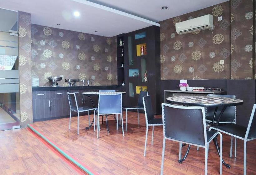 호텔 Oyo 542 Majestiq