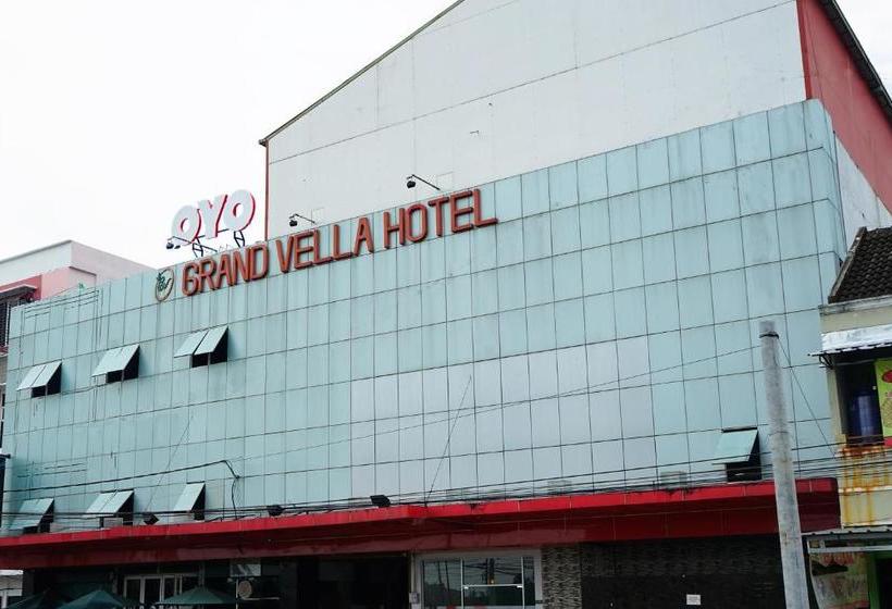 ホテル Oyo 629 Grand Vella