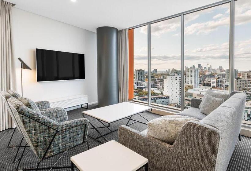 Meriton Suites Zetland